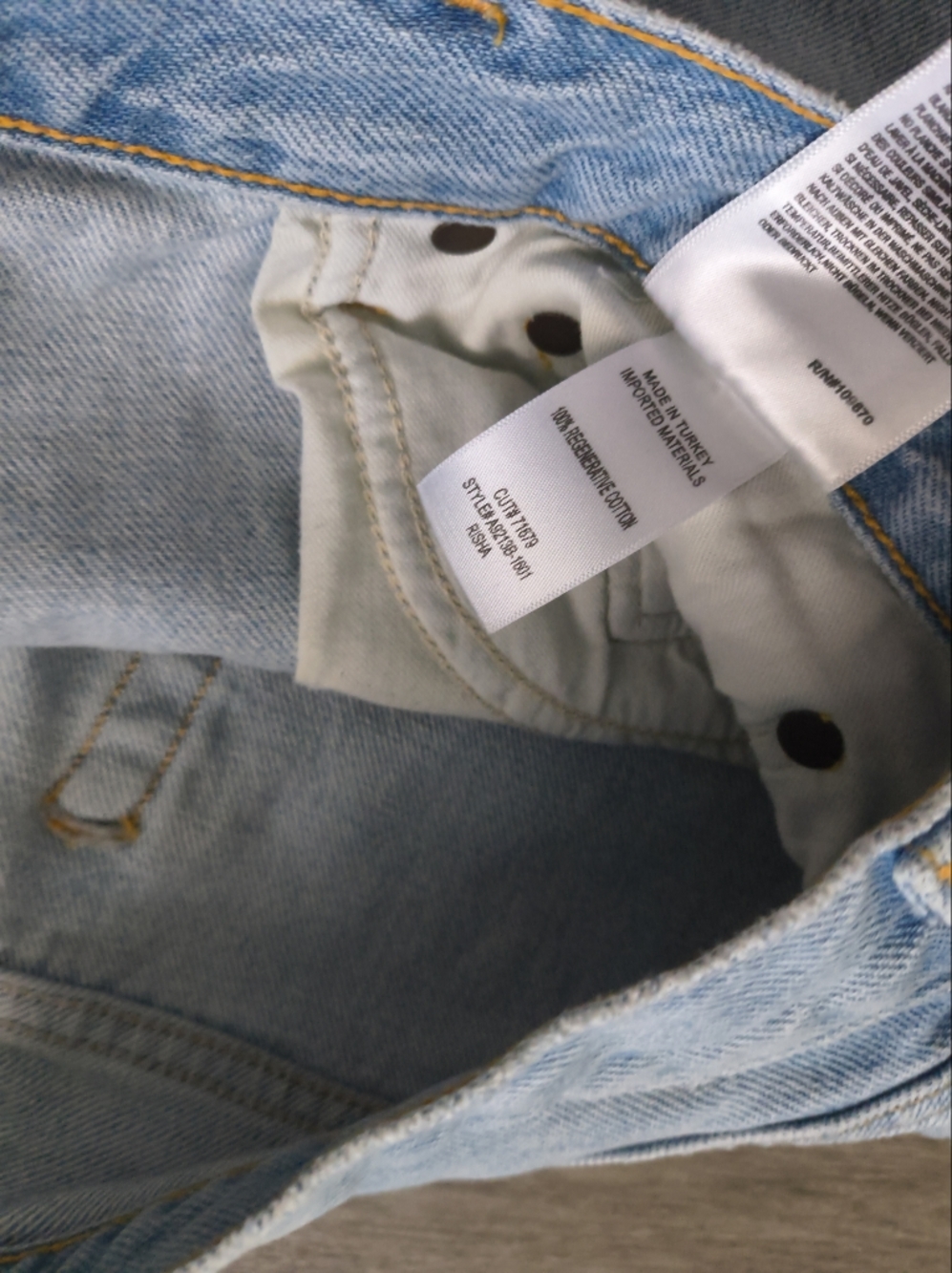 Agolde Risha Shorts - Picture 5 of 8